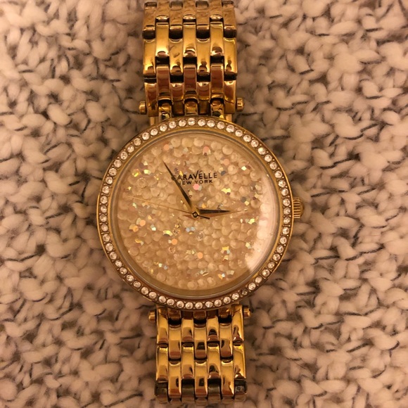 carvelle new york Accessories - Carvelle New York Sparkly Watch- accepting offers